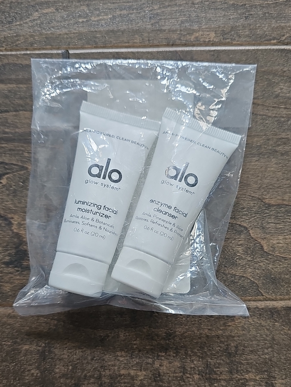 New ALO Yoga Glow System Facial Cleanser & Moisturizer - .6 fl oz each